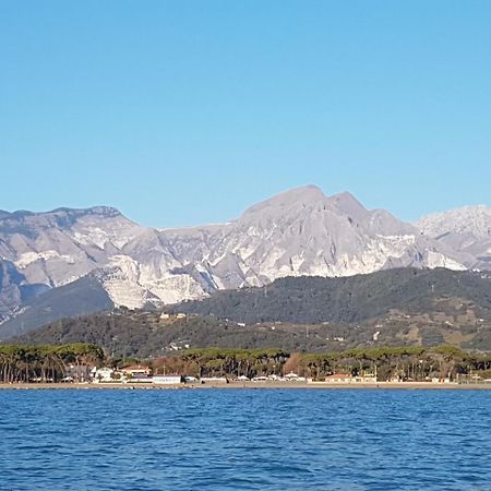 Готель Camping Luna Марина-ді-Масса Екстер'єр фото